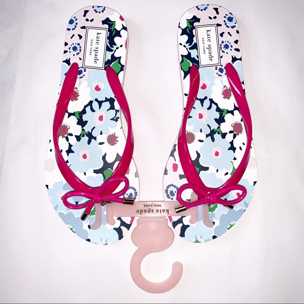 Kate Spade flip flops with pretty summer floral 6